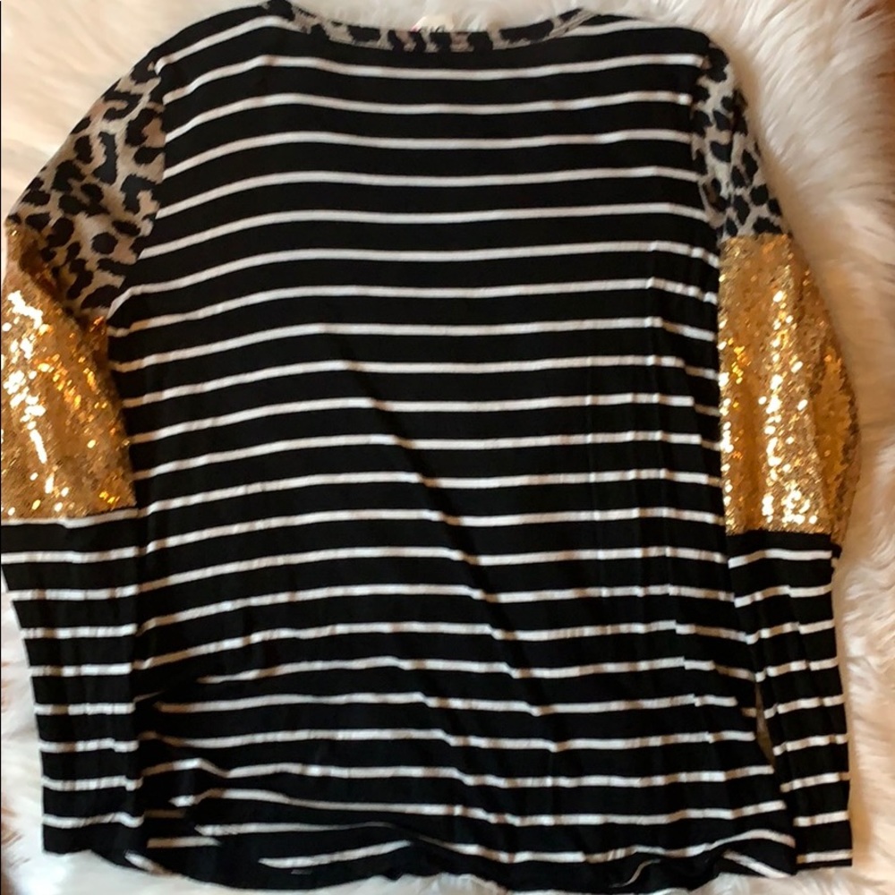 Color block top - Picture 3 of 3